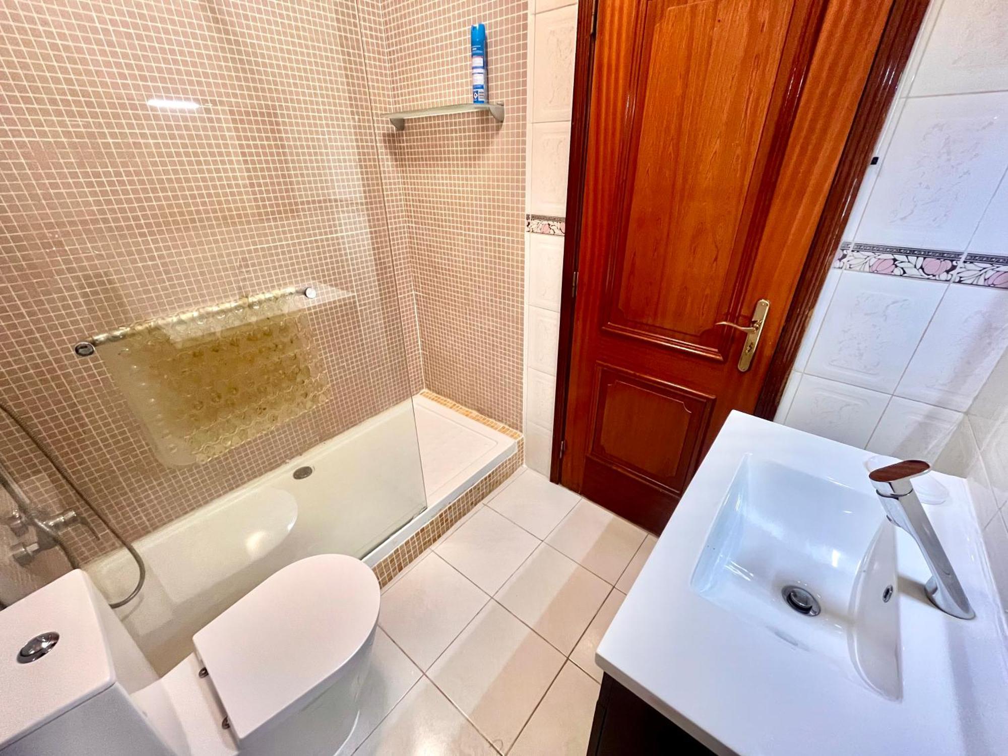 Quarto Boa Localizacao Com Cozinha E Casa De Banho Apartment คาปาริกา ภายนอก รูปภาพ