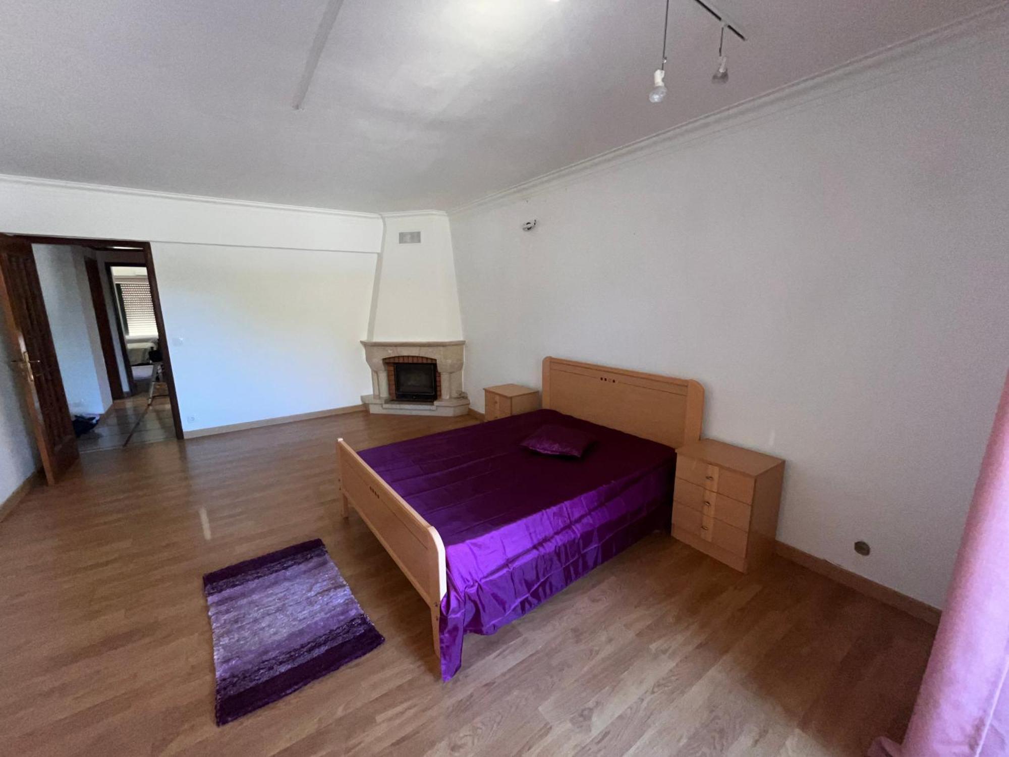 Quarto Boa Localizacao Com Cozinha E Casa De Banho Apartment คาปาริกา ภายนอก รูปภาพ