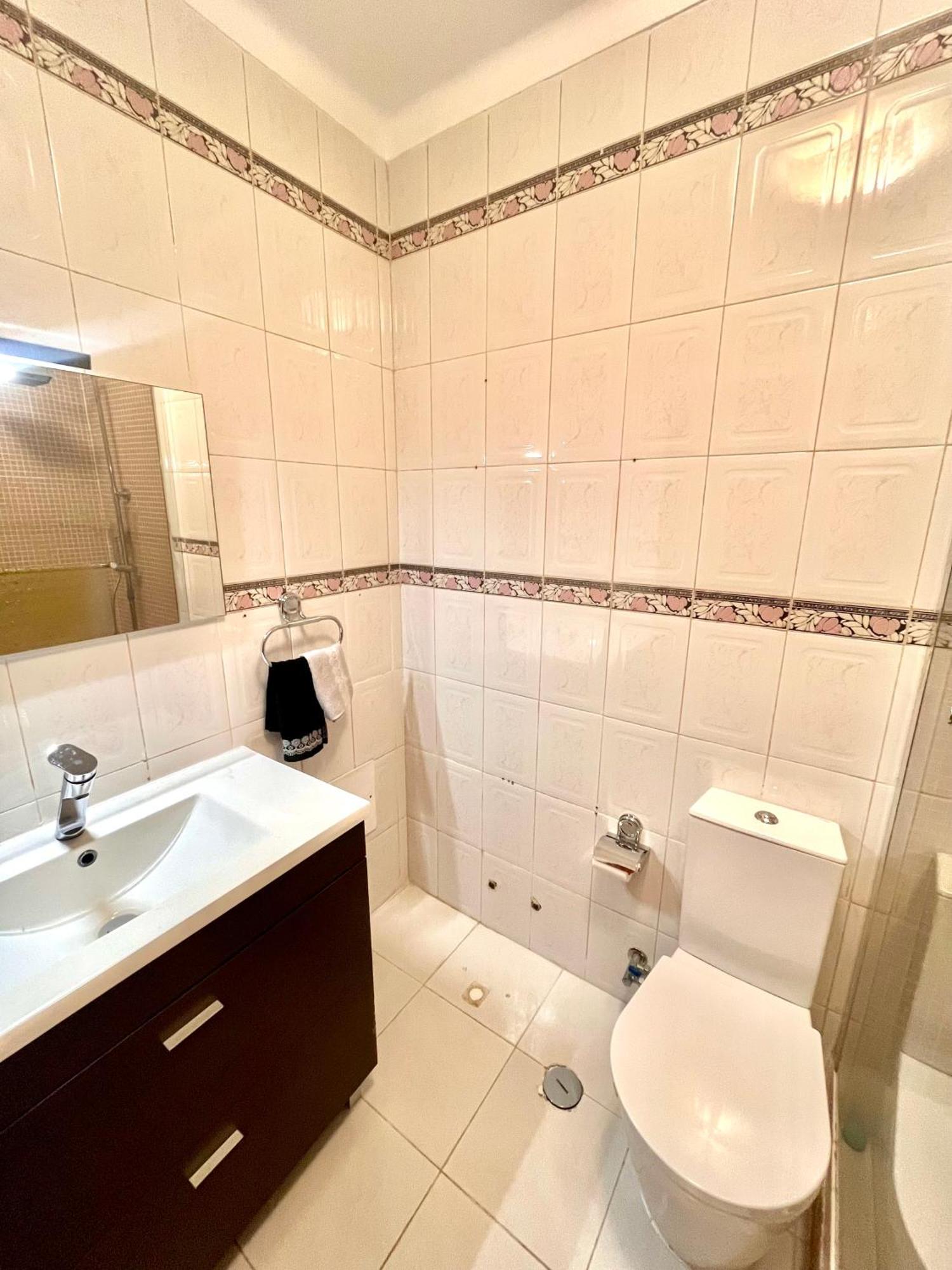 Quarto Boa Localizacao Com Cozinha E Casa De Banho Apartment คาปาริกา ภายนอก รูปภาพ