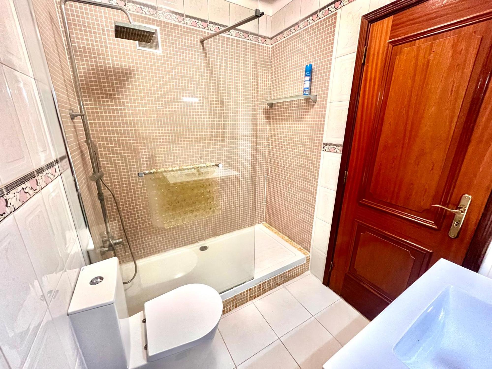 Quarto Boa Localizacao Com Cozinha E Casa De Banho Apartment คาปาริกา ภายนอก รูปภาพ